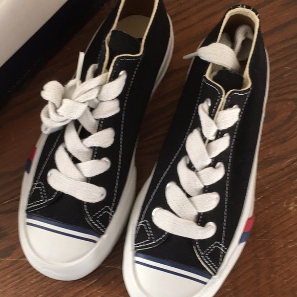Pro Keds new in box. Size 6 womens. - Picture 4 of 4